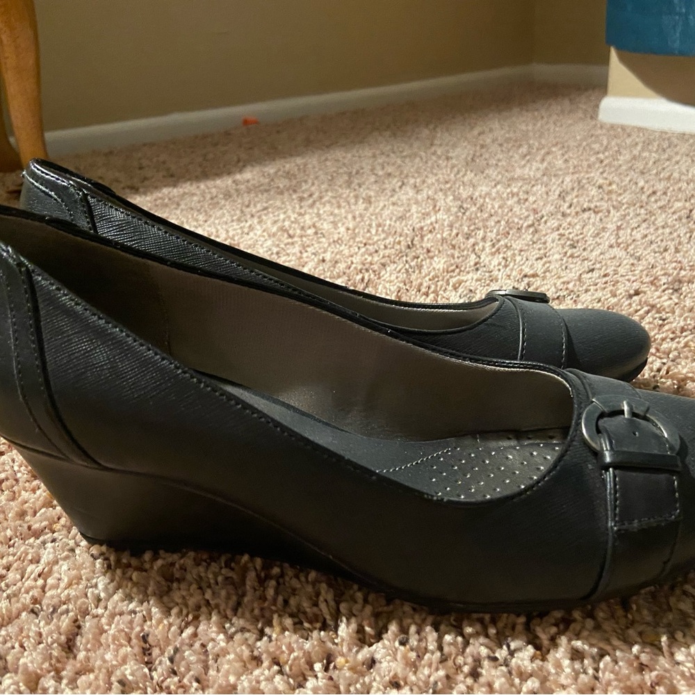 Women’s Sz 10 Lifestride shoes